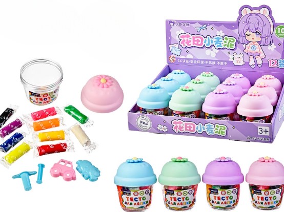 Тесто для лепки 10 цв. (125 гр), формочки 3 шт и 4 цвета в ассортименте. М-20338